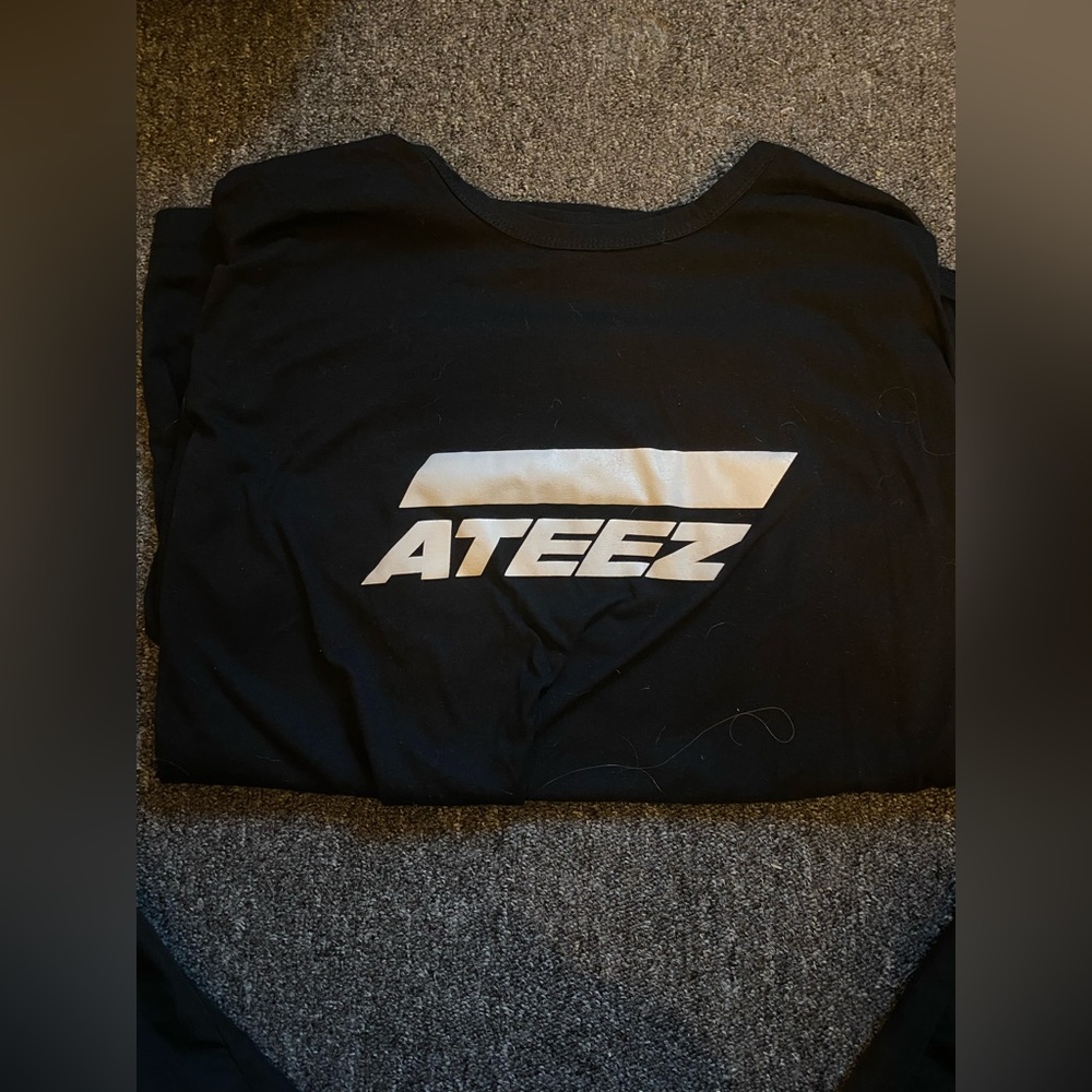 Ateez Seongwha shirt size large